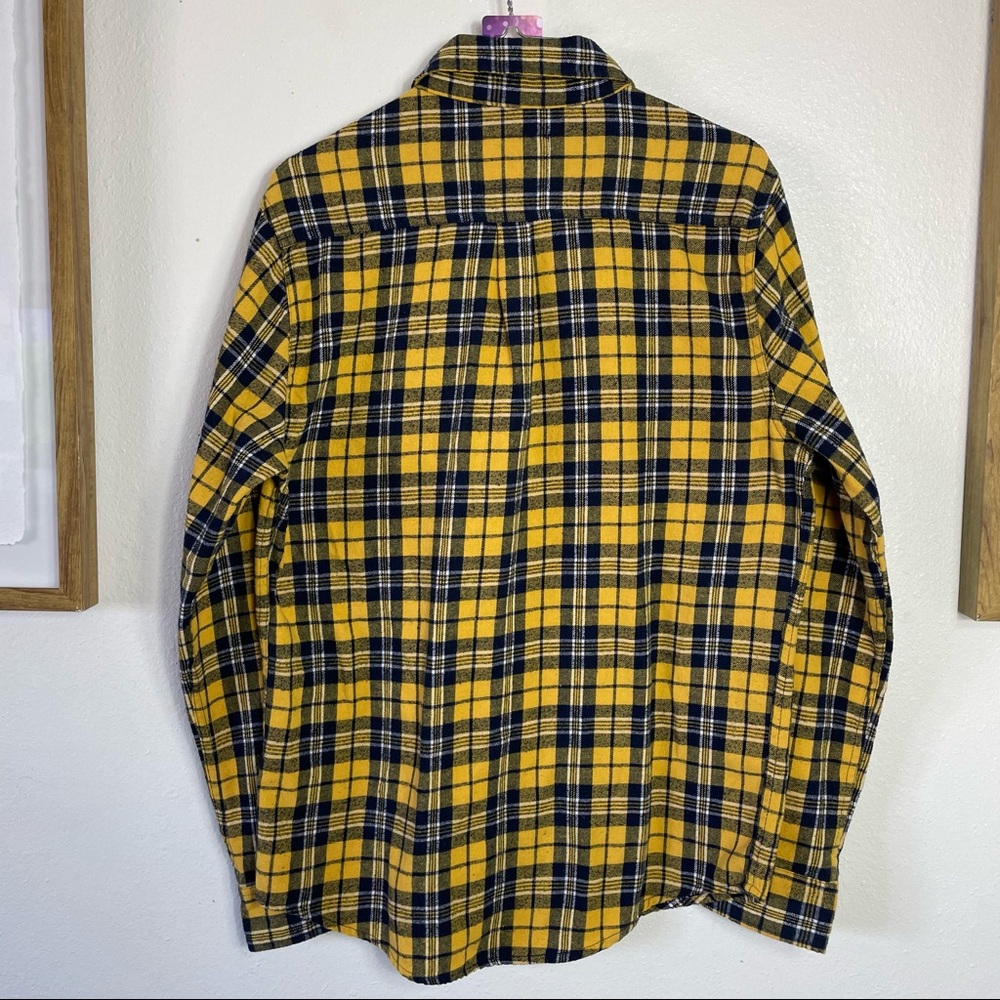 Men’s Rue 21 Yellow Flannel Size: Medium - Picture 2 of 4